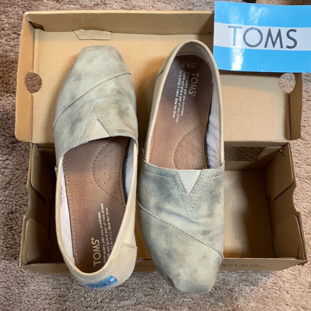 Canvas Agate Canvas classic shoes. Gently worn.